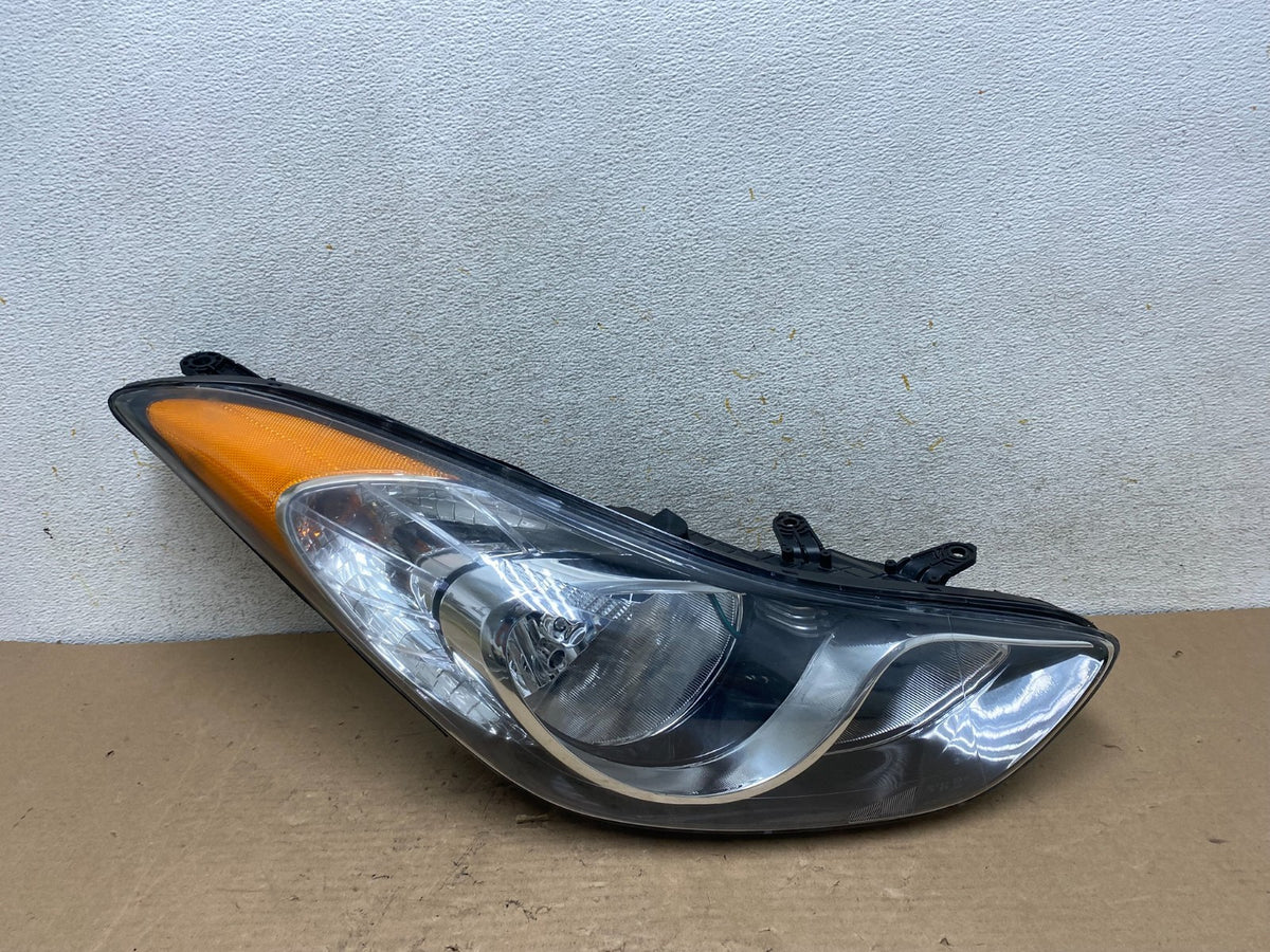 2011 2012 2013 Hyundai Elantra Right Passenger Headlight AI0885 DW0