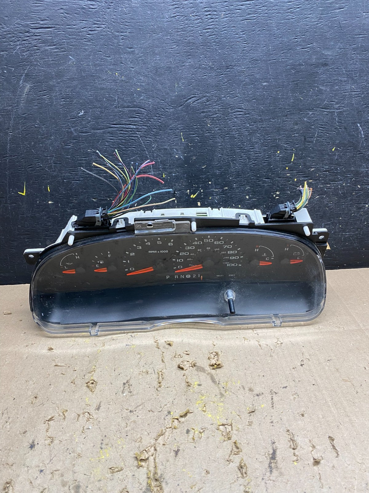2006 Ford E350 Gauge Speedometer Cluster OEM U5531 DG0