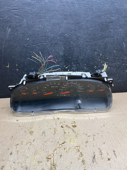 2006 Ford E350 Gauge Speedometer Cluster OEM U5531 DG0