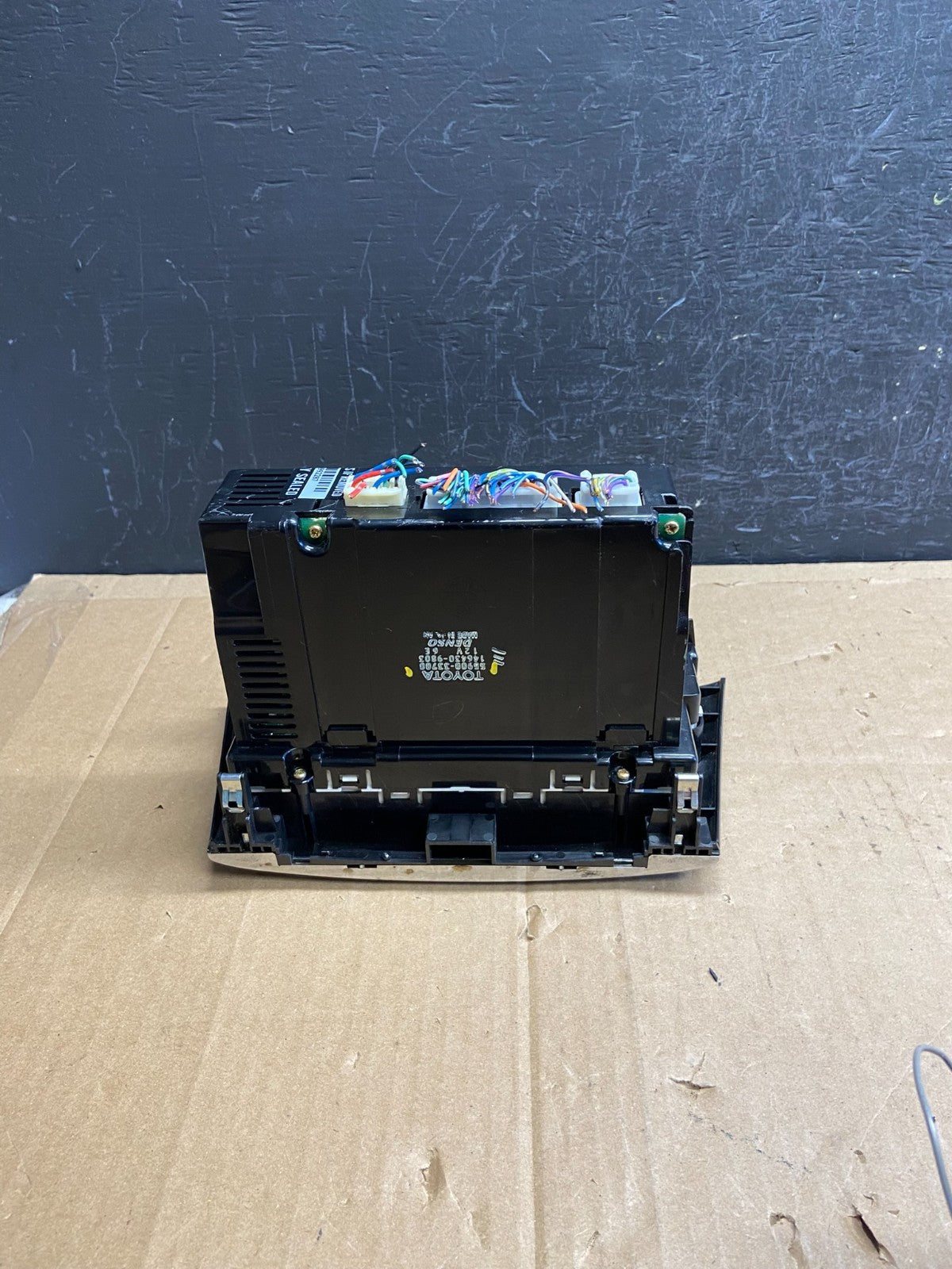 2002 - 2003 Lexus ES300 Center Dash A/C AC Heater Climate Control Unit AD2161 DG4