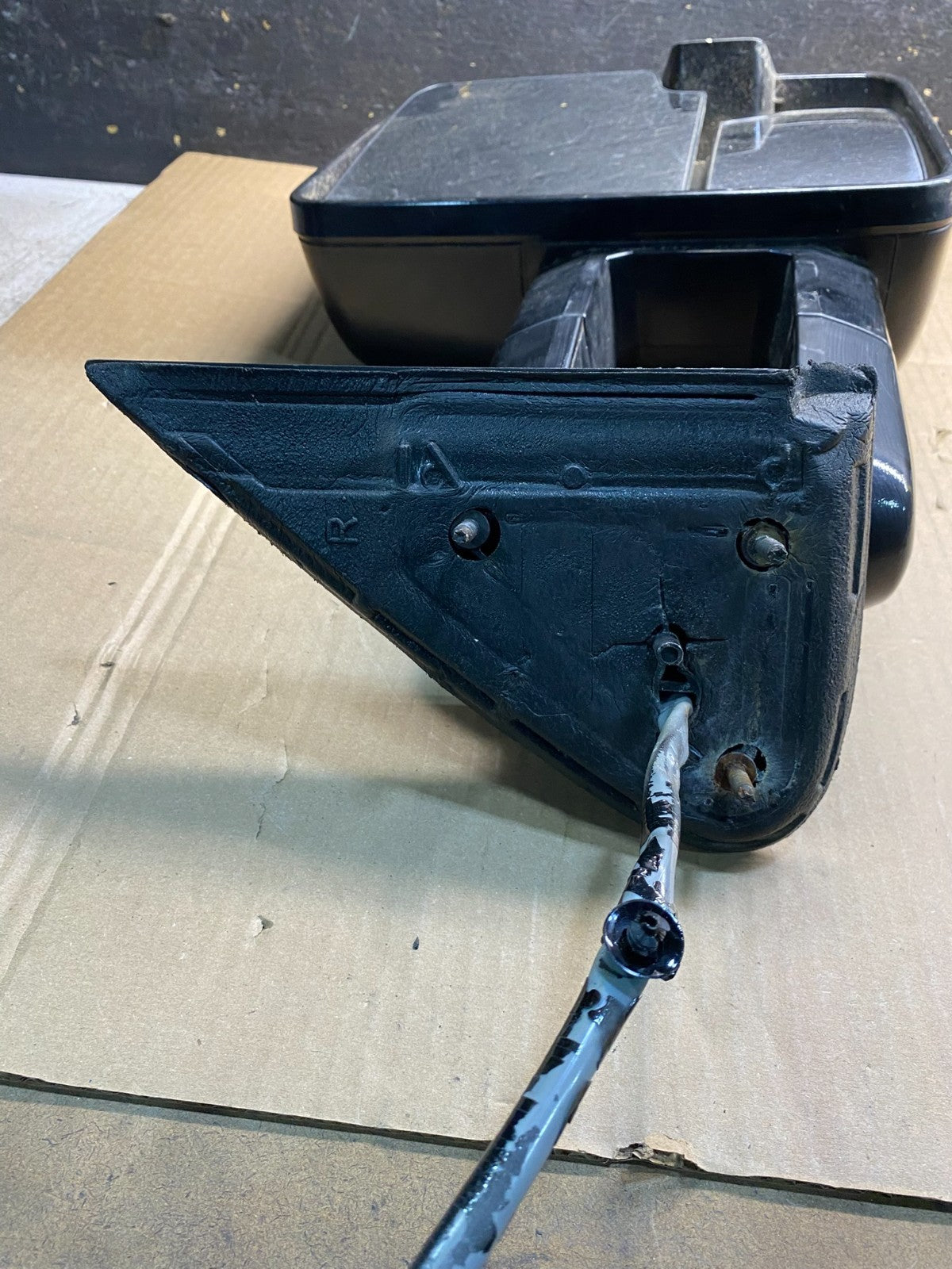 2003 - 2006 GMC Sierra Right Turn Signal Door Mirror AB04993