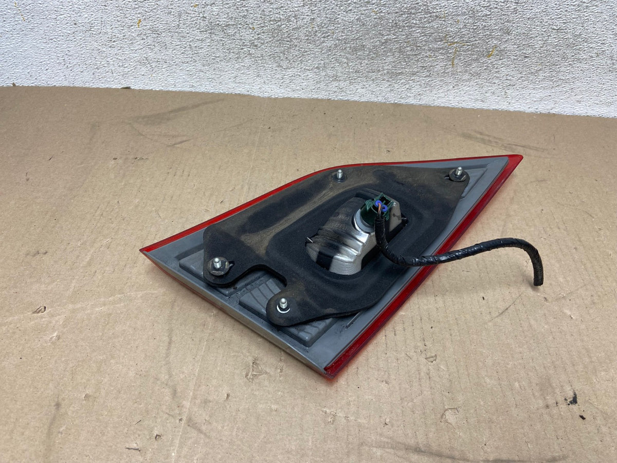 2011 - 2017 Nissan Quest Right Passenger Rh Side Inner Tail Light AH6768 LK4