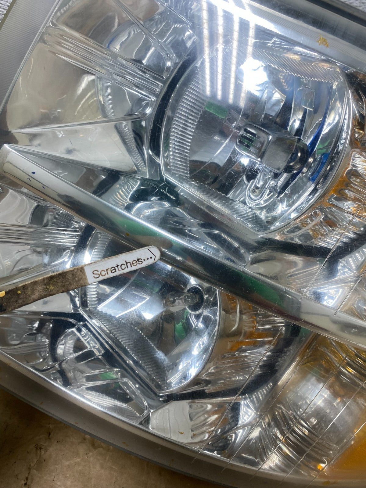 2007 to 2014 Chevrolet Silverado Left+Right Side Headlights AG1429 DW4