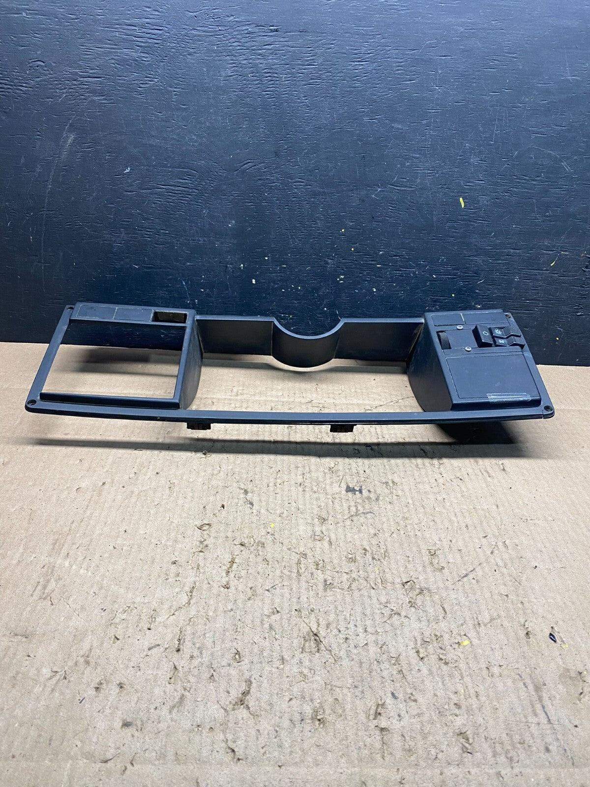 1988 to 1994 Chevrolet S10 Blazer Cluster Gauge Speedometer Bezel Trim O7216 DG3