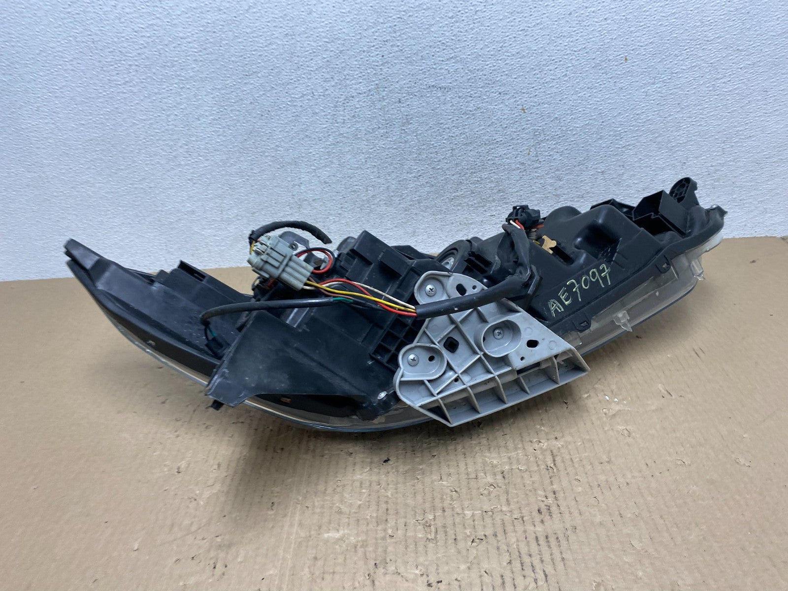 2016 - 2018 Nissan Altima Left Driver LH Halogen Headlight AE7097 DW6