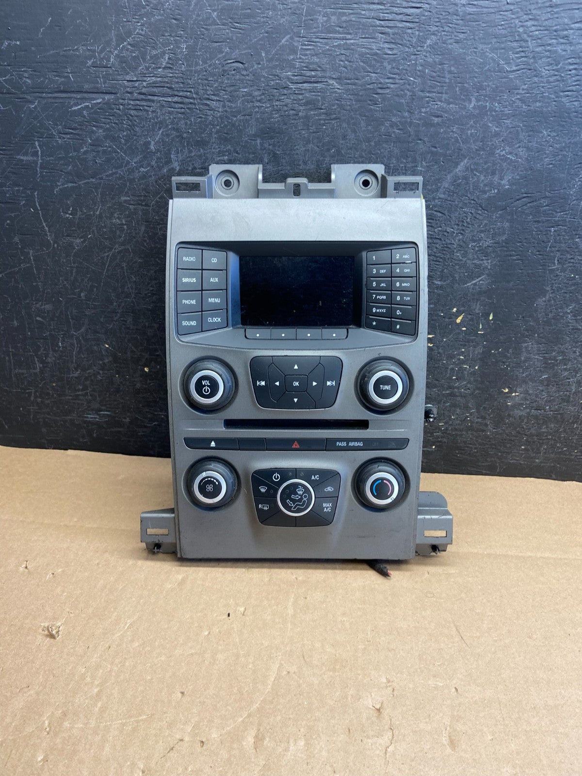 2010-2012 Ford Taurus Front Center Console Climate Radio Control Panel AI6308 DW0
