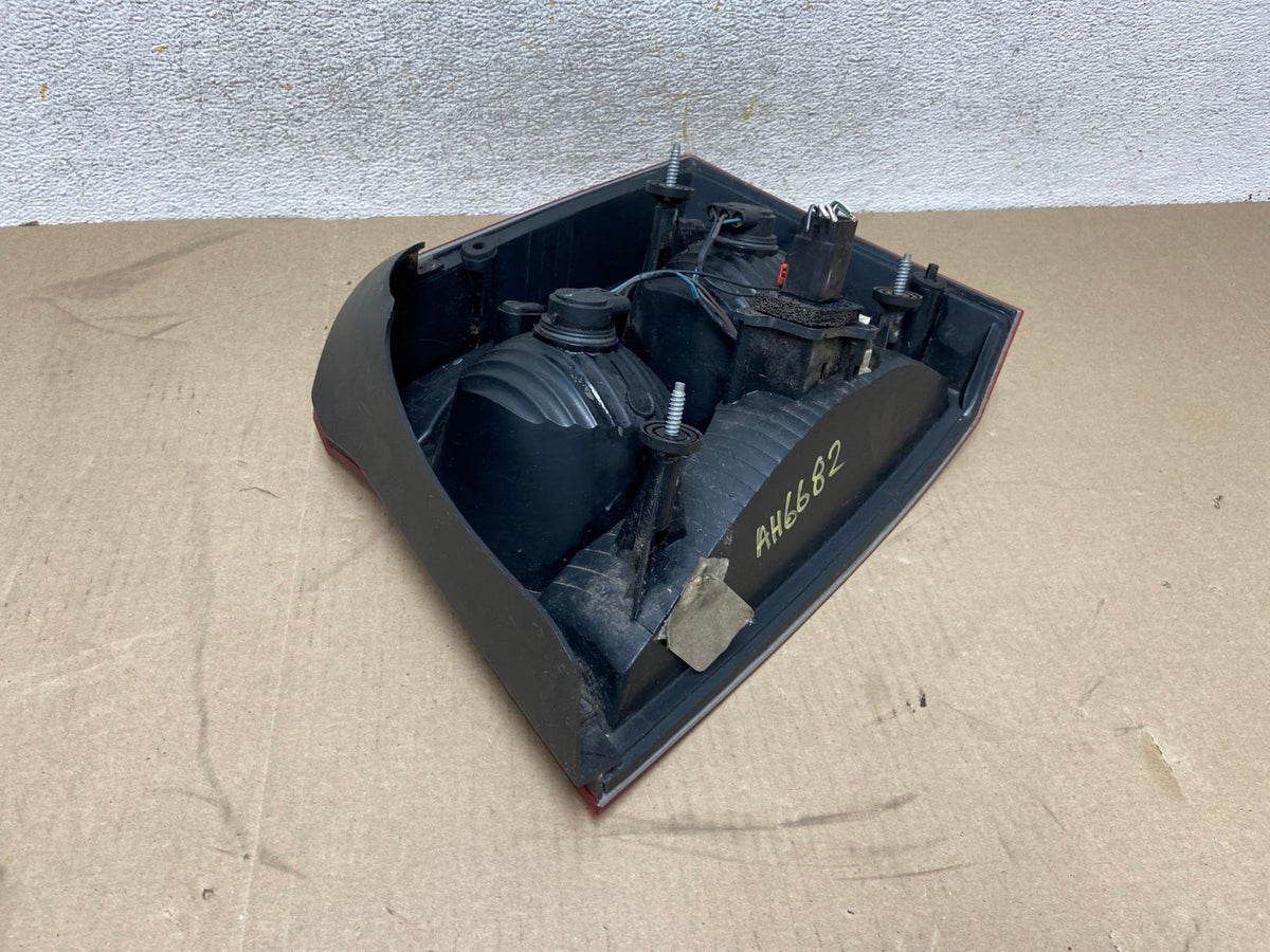 2009-2010 Dodge Charger Left Driver LH Side Tail Light AH6682 LK5