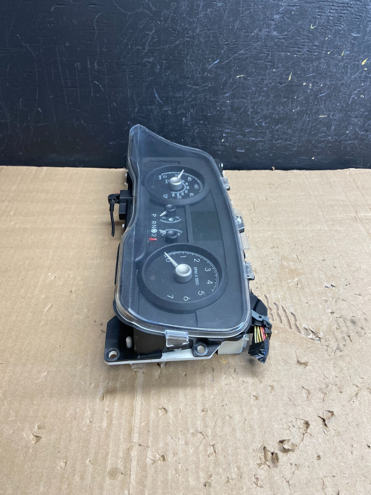 2006 to 2011 Lincoln Town Car Speedometer Gauge Cluster AE1800 DG2