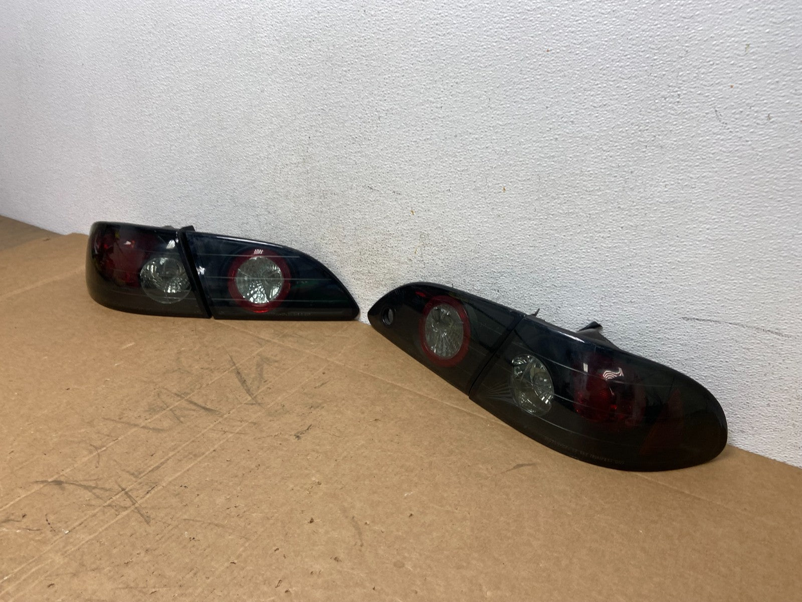 1998 to 2002 Toyota Corolla Left+Right Set Black Tail lights ad6368 DG1