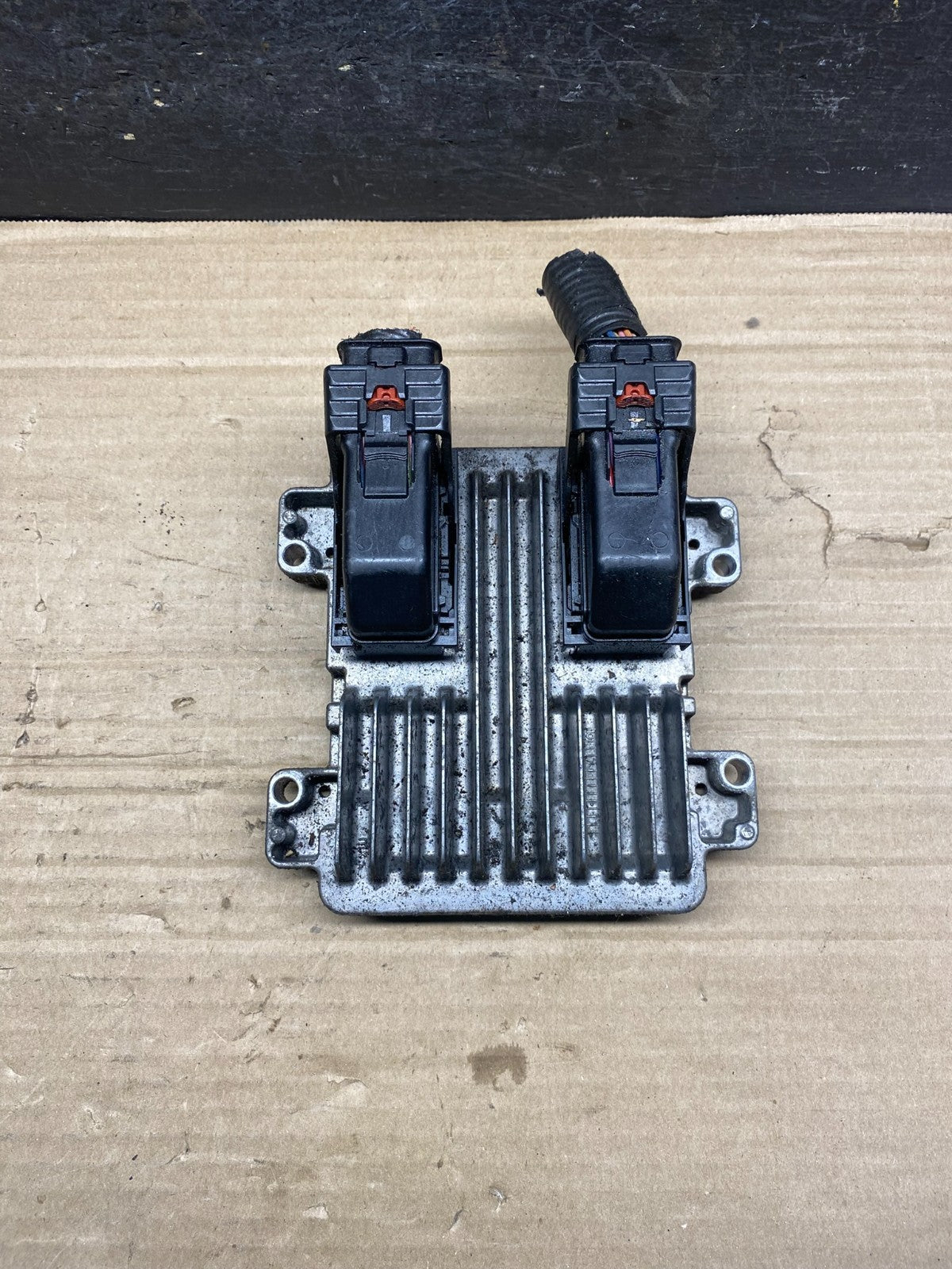 2010 2014 Chevrolet Express Savanna Engine Computer ECM ECU AH9998 DW0