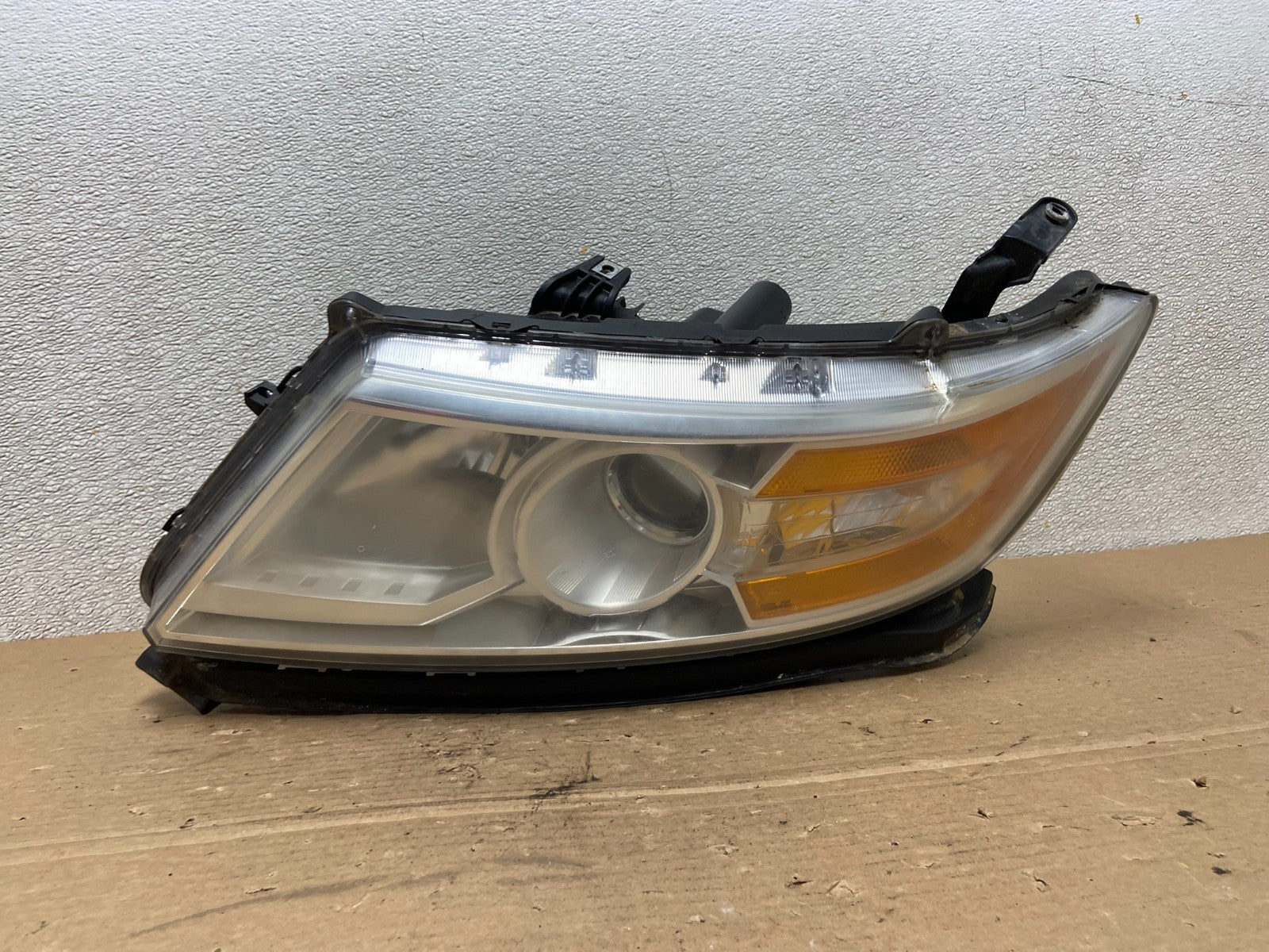 2011 to 2013 Honda Odyssey Front Left Driver LH Headlight Halogen AB4631 DW0