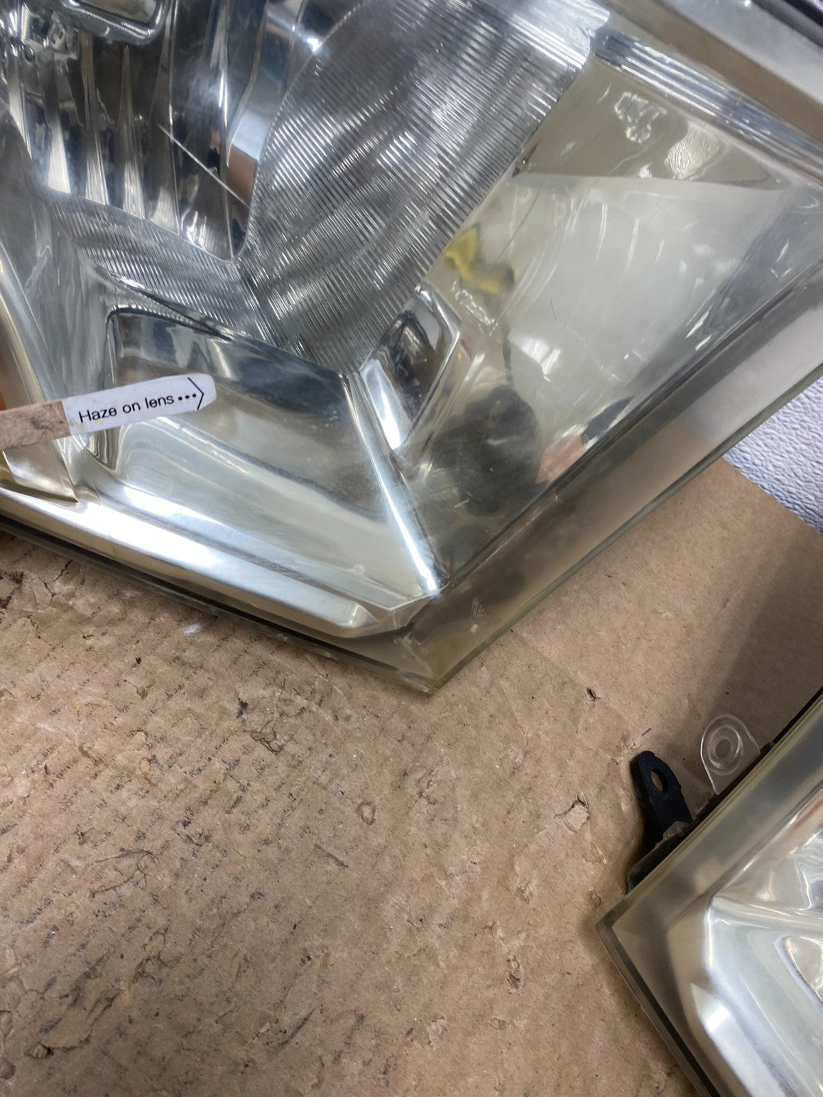 2009 to 2012 Ram 1500 2500 Left+Right Halogen Headlights AC3869 DW6