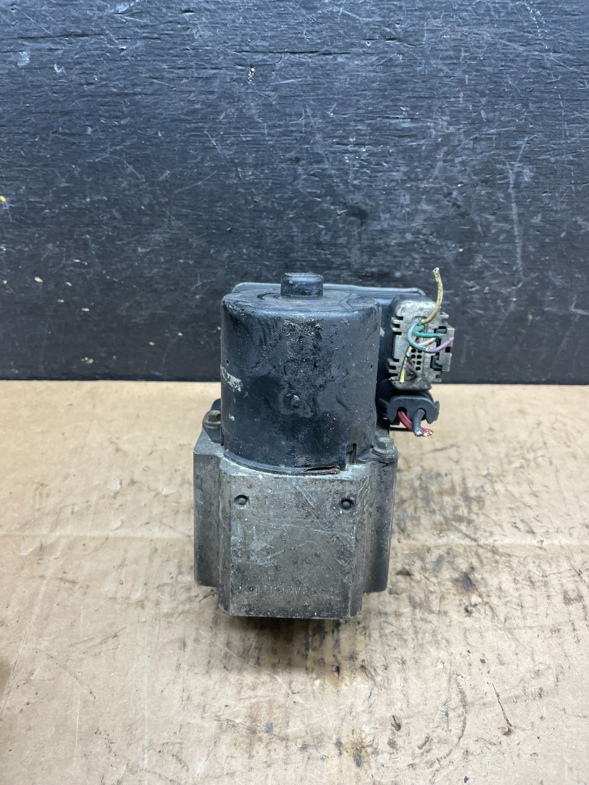 2005 - 2007 Chevy Express GMC Savana 1500 2500 ABS Anti Lock Brake Pump R4398 DG2