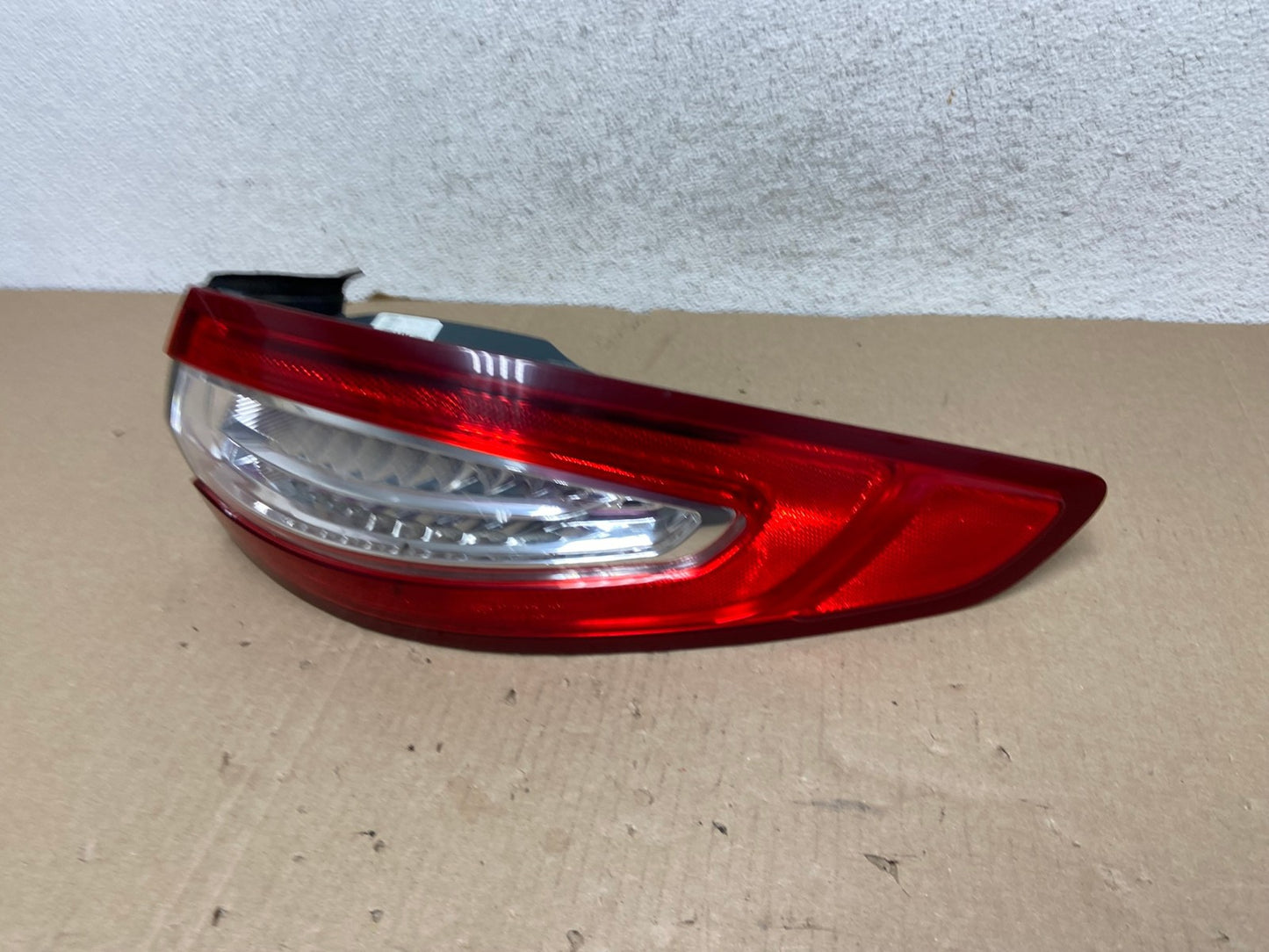 2013 to 2016 Ford Fusion Right Passenger RH Side Tail Light AG6872 LK1