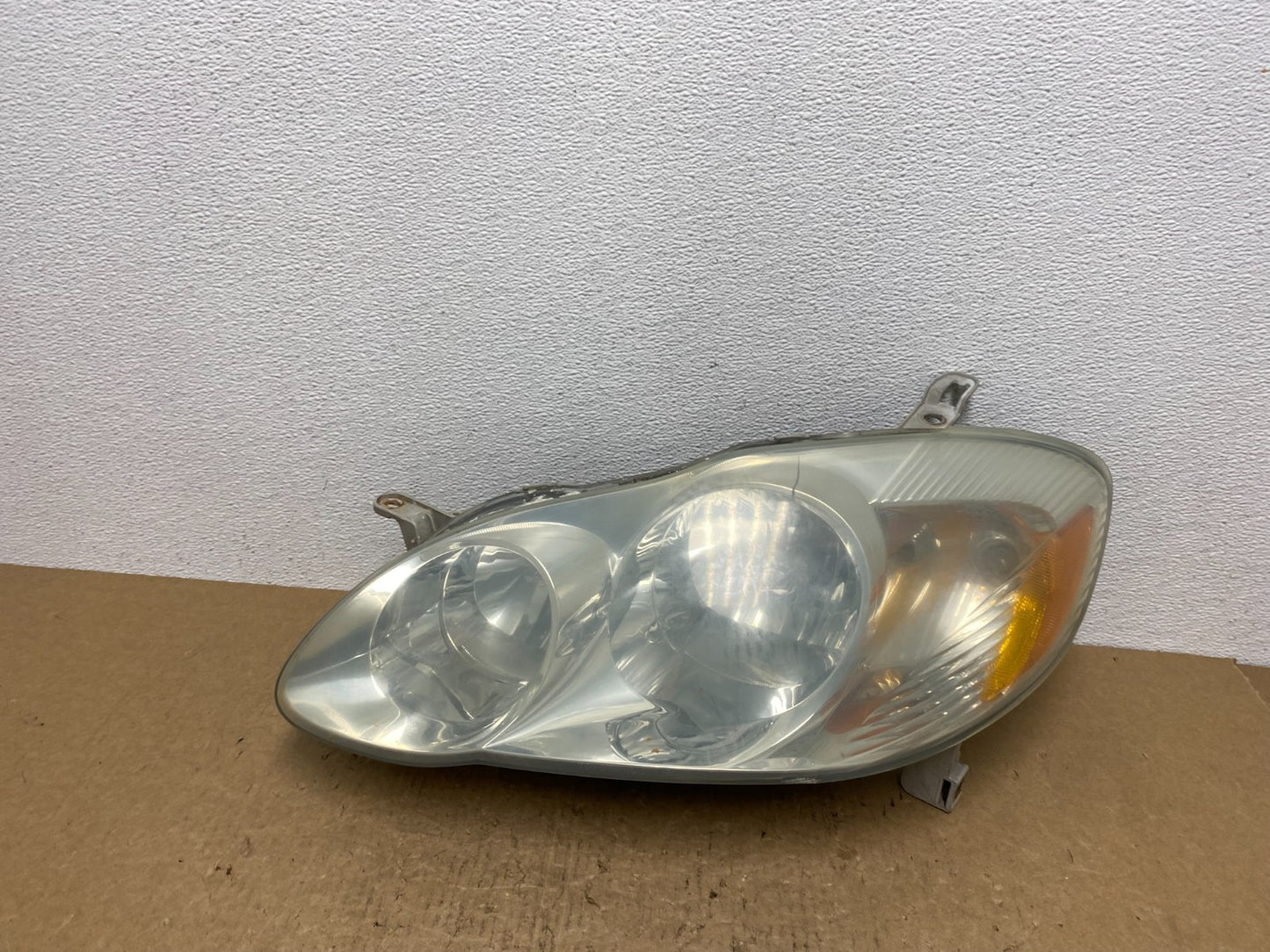 2003 to 2004 Toyota Corolla Left Driver LH side Headlight Oem AC1565 DW0