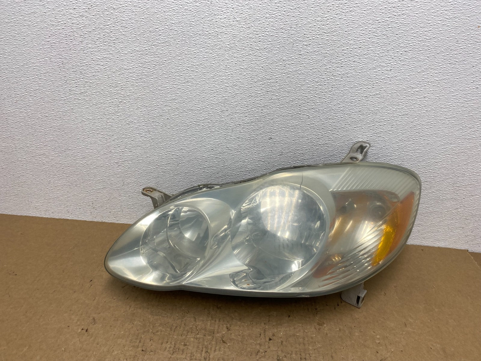 2003 to 2004 Toyota Corolla Left Driver LH side Headlight Oem AC1565 DW0