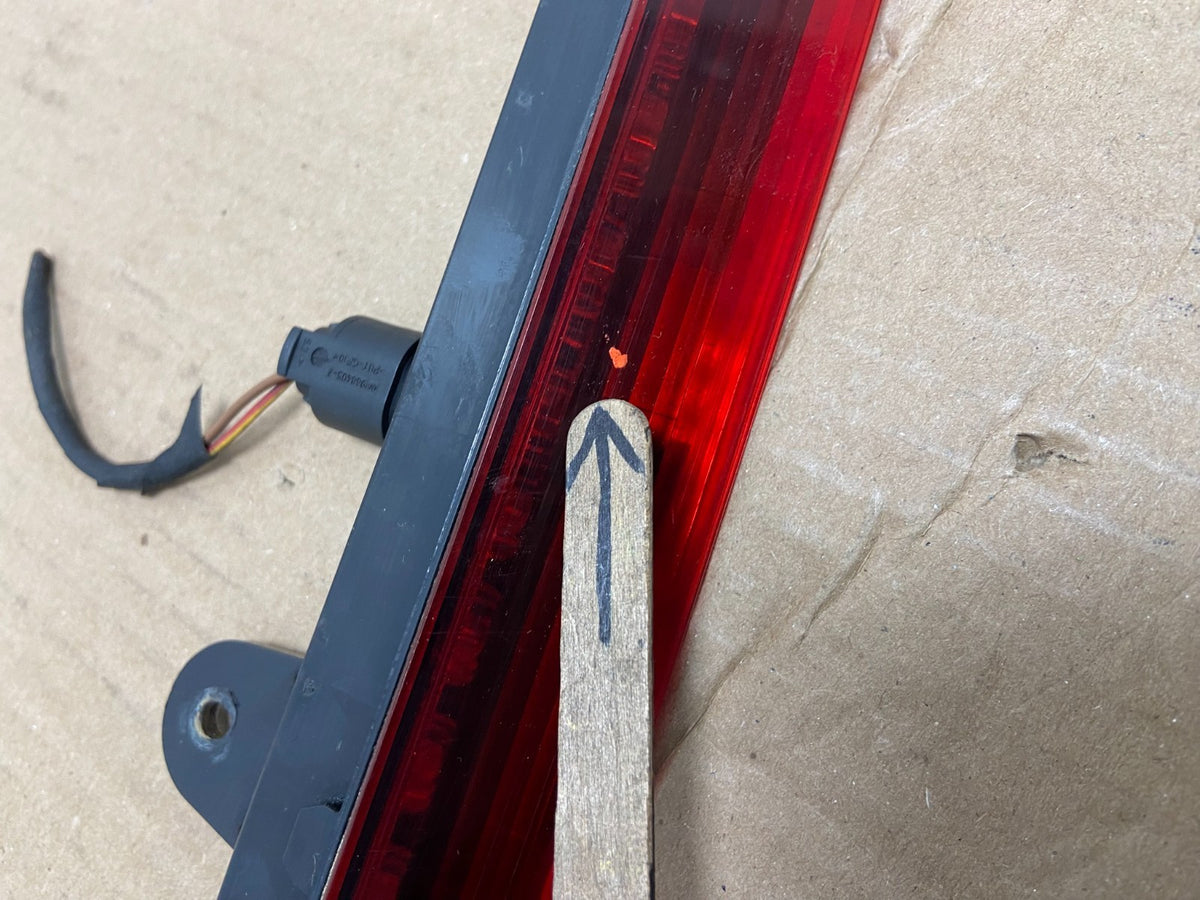 2007 to 2009 AUDI Q7 Rear Tailgate Spoiler W/ 3RD Third Brake Light OE ai1172 DG4