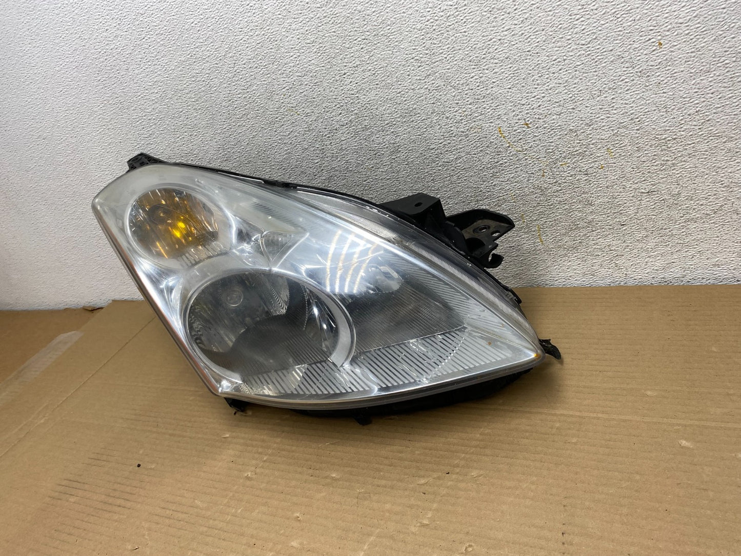 Sedan 2010 2011 2012 Nissan Altima Headlight Right Passenger Rh AG9317 DW2