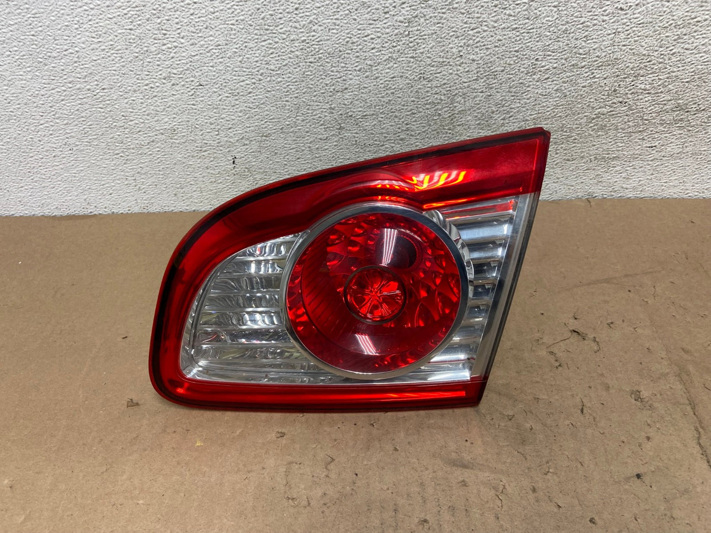 2010 2011 2012 Hyundai Santa Fe Right Passenger Tail Light Inner AG5579 LK0
