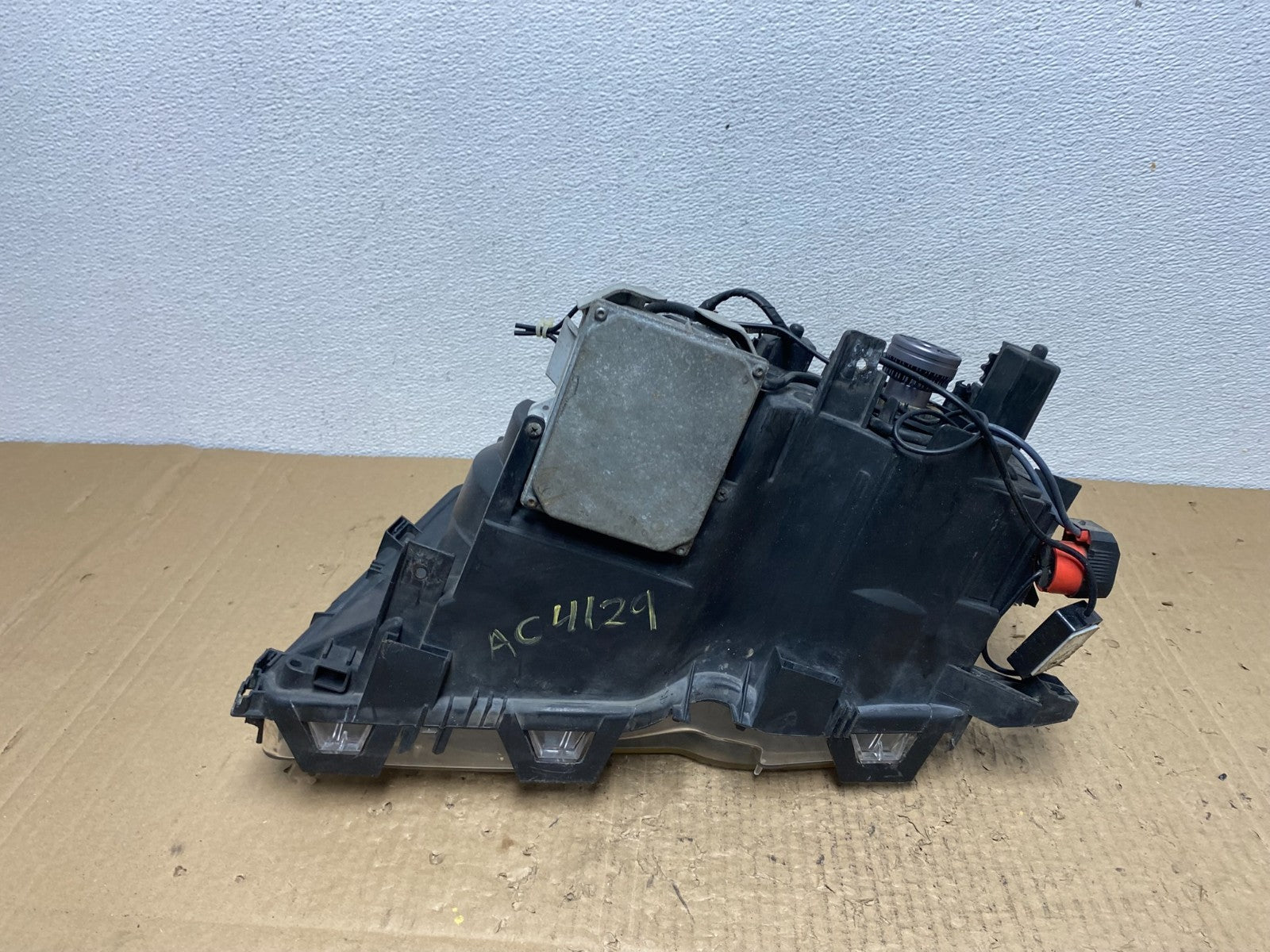 2002 to 2003 BMW 325Ci 330Ci E46 Coupe Right Passenger Xenon Headlight AC4129 DW8