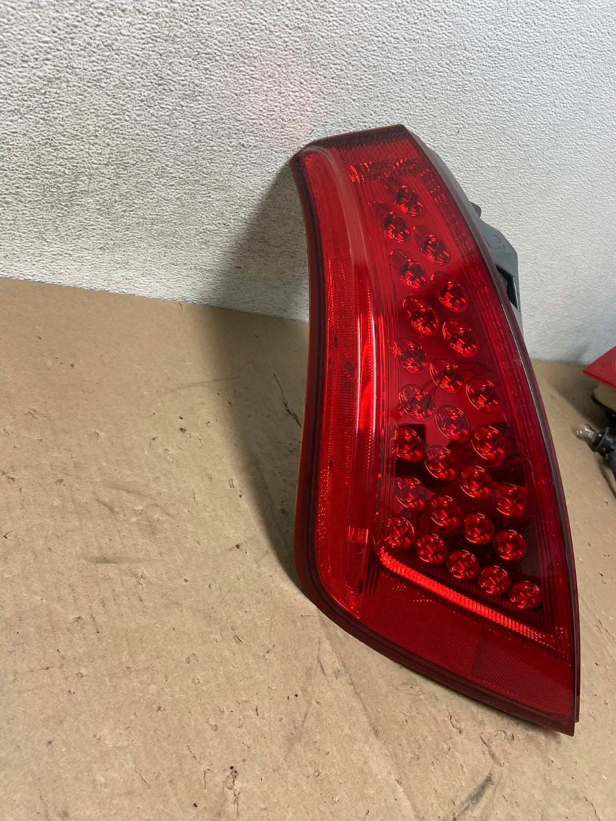 2006 2007 Nissan Murano Left Driver LH Side Tail Light AG5324 LK2