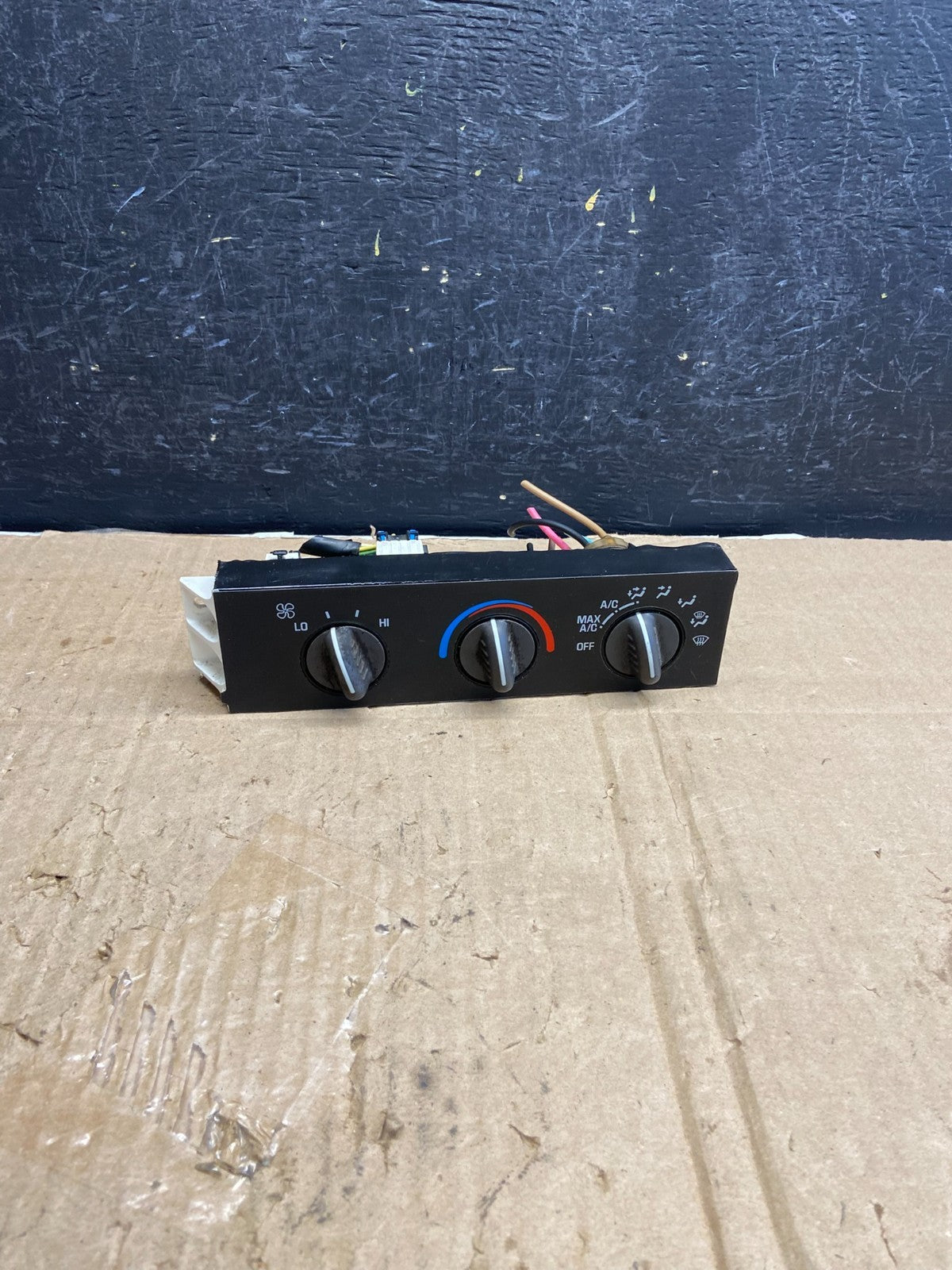 2001 - 2007 GMC Chevrolet Express 1500 Climate Control A/C AE20570