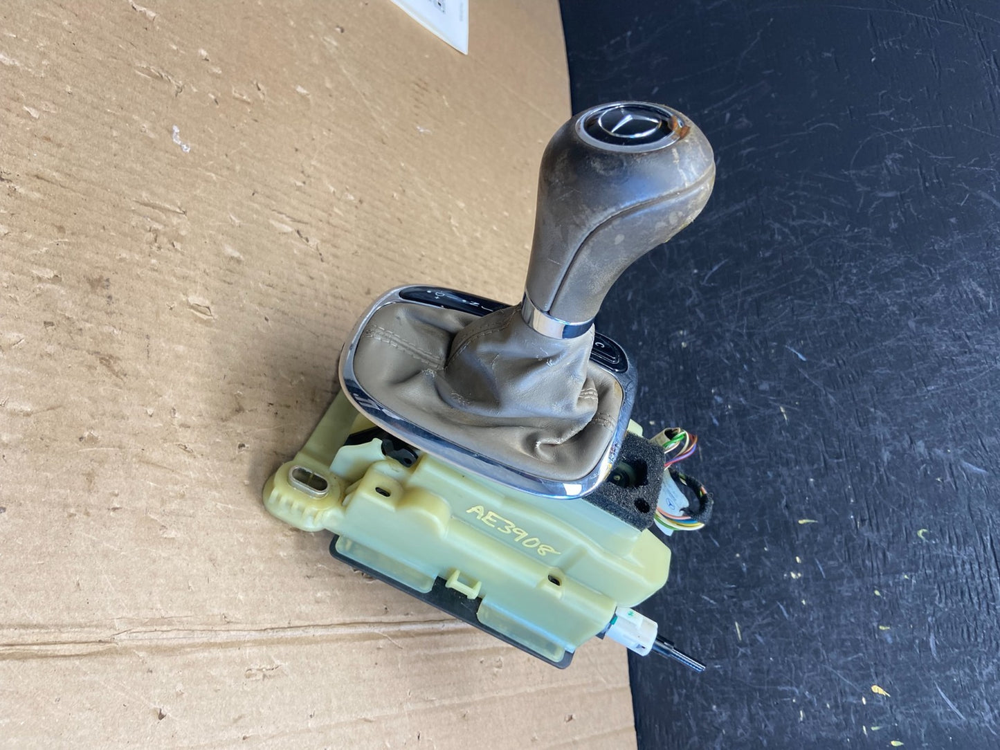 2001 to 2009 Mercedes W203 W209 CLK350 CLK500 Transmission Gear Shifter AE39082