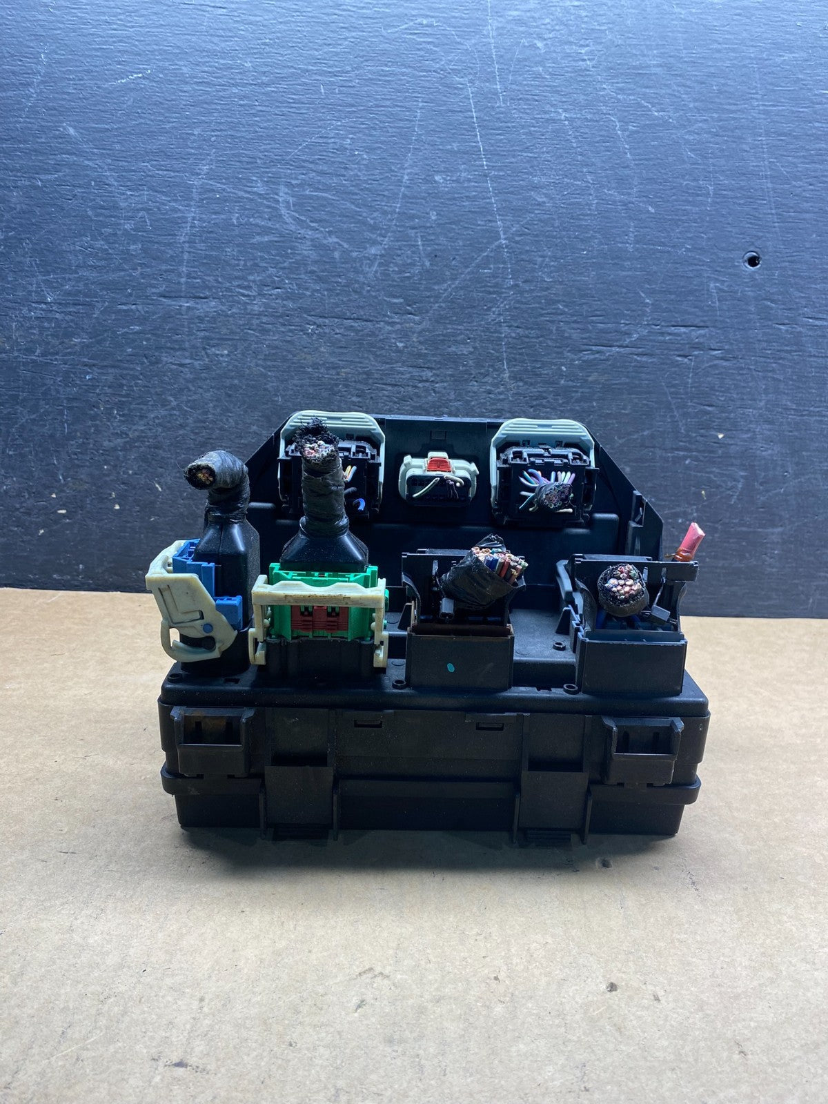 2011 Liberty Nitro TIPM Power Integrated Fuse Box Module ah7022 DG1