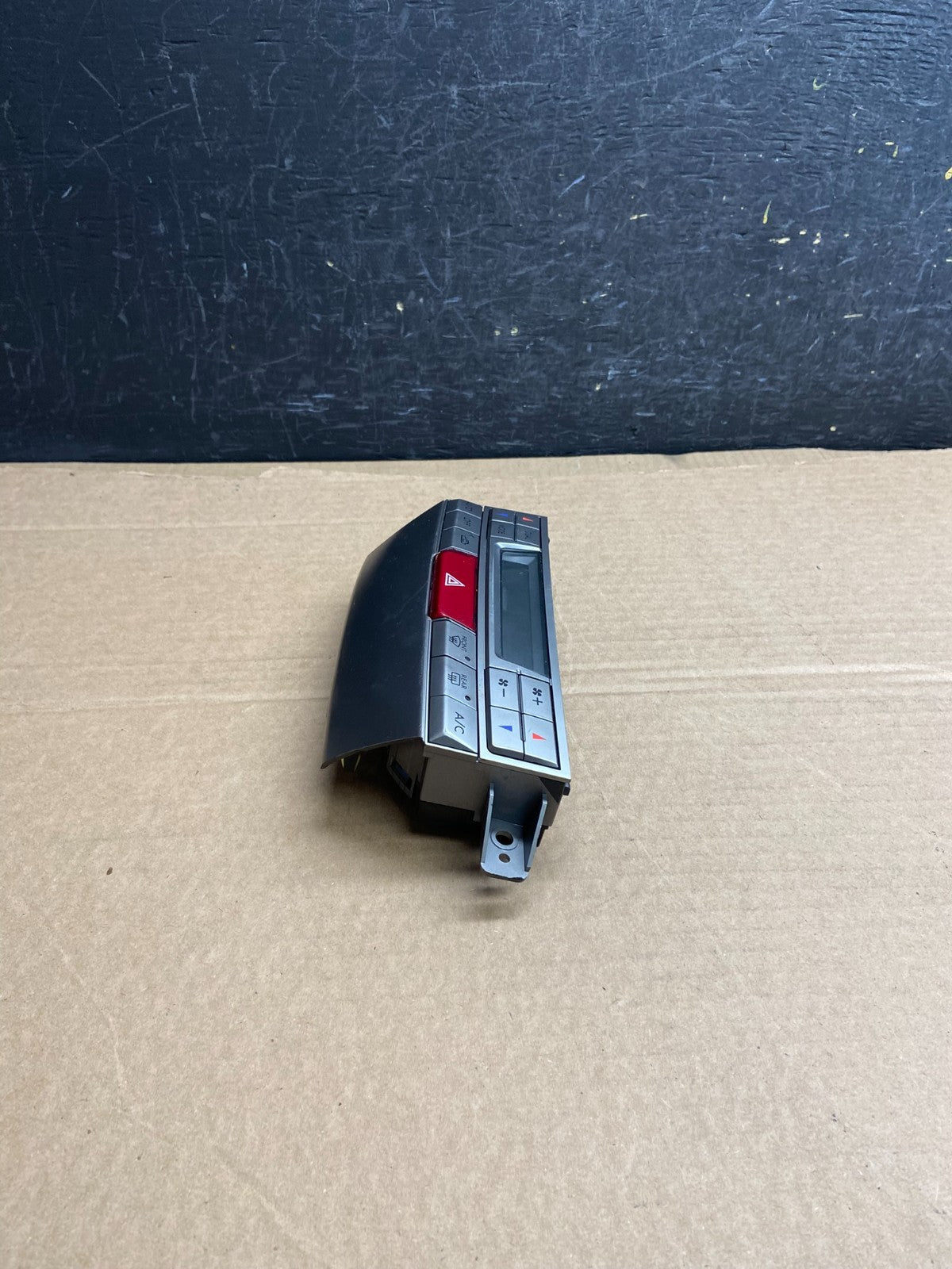 2010 - 2014 Subaru Outback Legacy A/C Heater Climate Control Unit AF2403 DG2