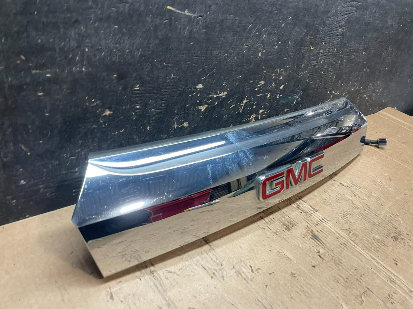 2010-2015 Gmc Terrain Lift Gate Handle Trim Back Up Camera Chrome Panel z5846 DG1