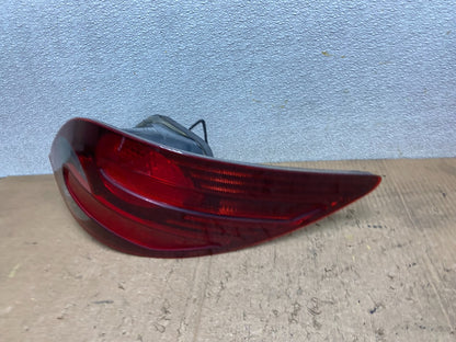 2006-2010 Mercedes W251 R-CLASS Right Passenger RH Side Tail Light AA8359 DW1