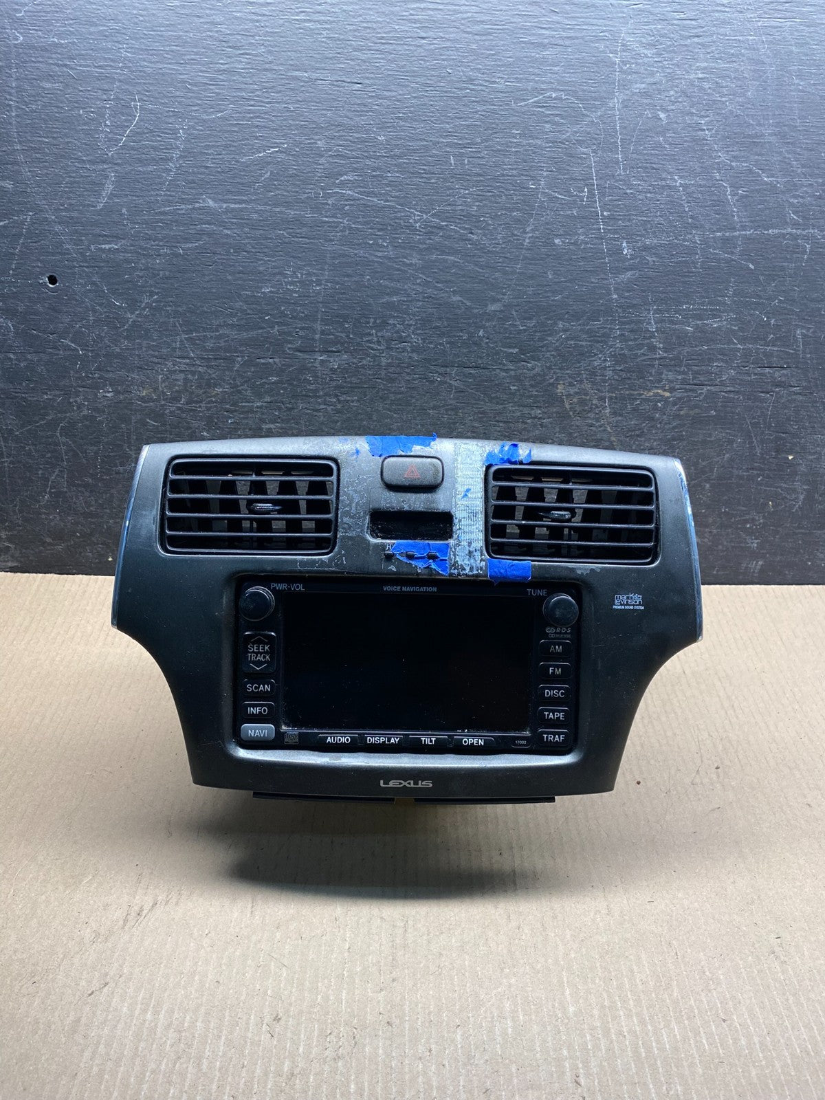 2002 to 2003 Lexus ES330 Es300 Radio Screen Receiver CD Air Vent AI7137 DG0