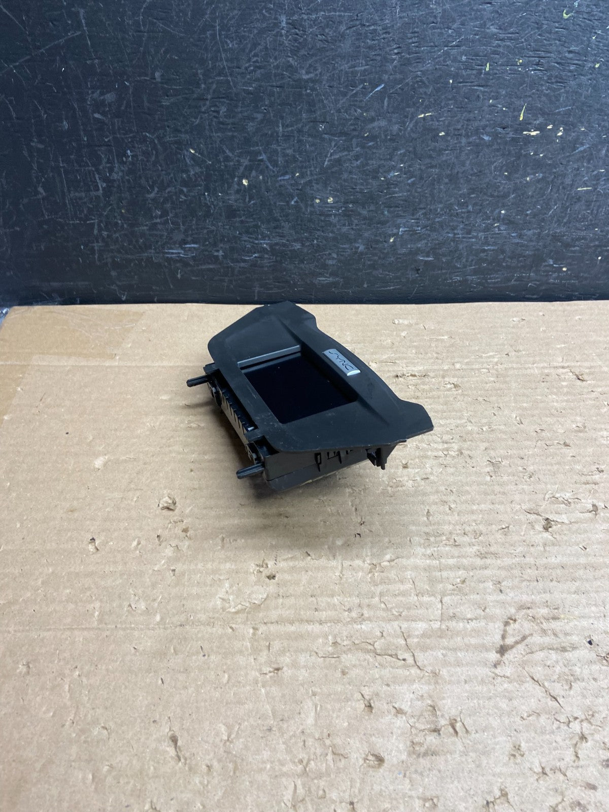 2014 2015 2016 Ford C-Max Upper Center Radio Info Display Screen AG8546 DG2