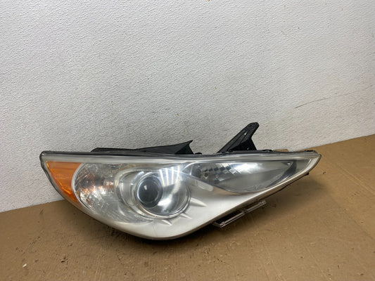 2011 - 2014 Hyundai Sonata Right Passenger Rh Side Headlight Halogen AD8177 DW0