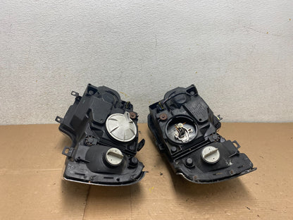 2004-2005 Land Rover Freelander Left+Right Side Halogen Headlights OEM O0468 DW11