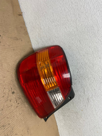 2001 - 2005 Lexus Gs300 Gs400 Gs430 Left Driver LH Side Tail Light AE9342 LK2