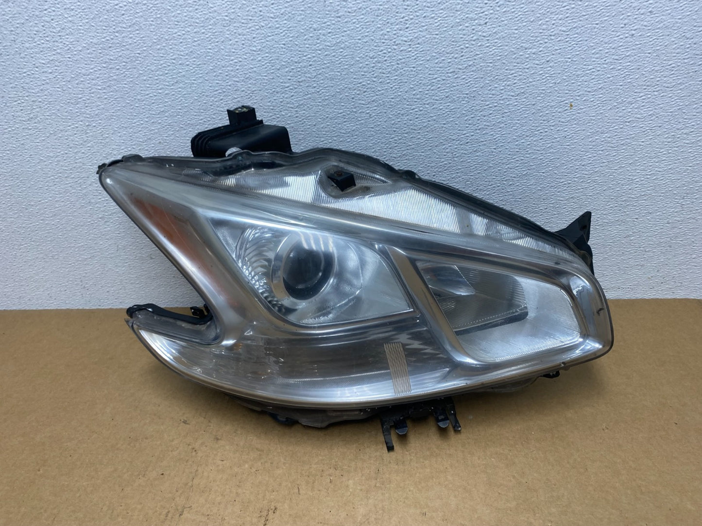 2009 - 2014 Nissan Maxima Headlight Right Passenger Xenon HID AC1742 DW0