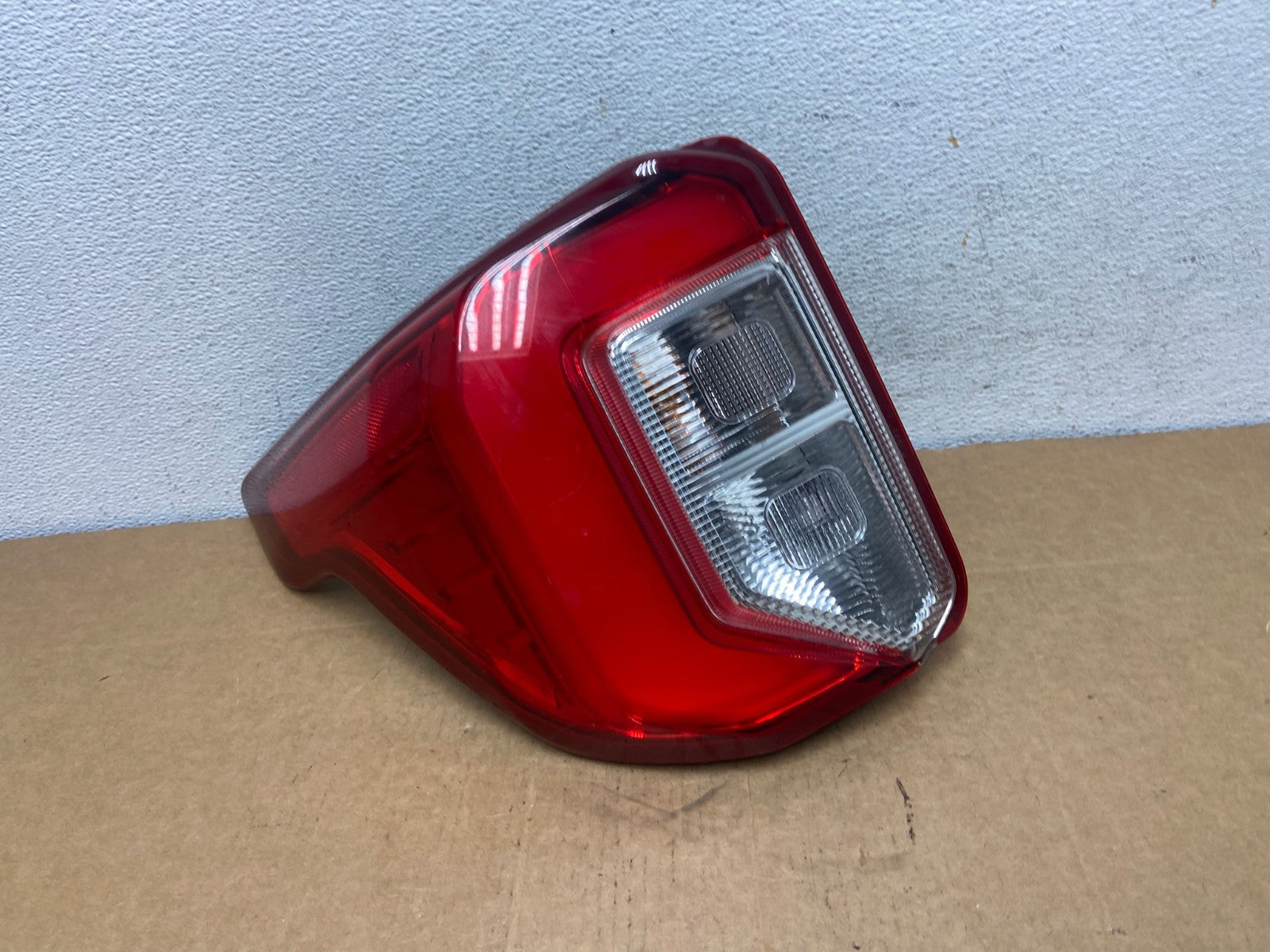 2020 2021 2022 2023 Ford Explorer Left Driver Lh Side Tail light AD5405 LK0