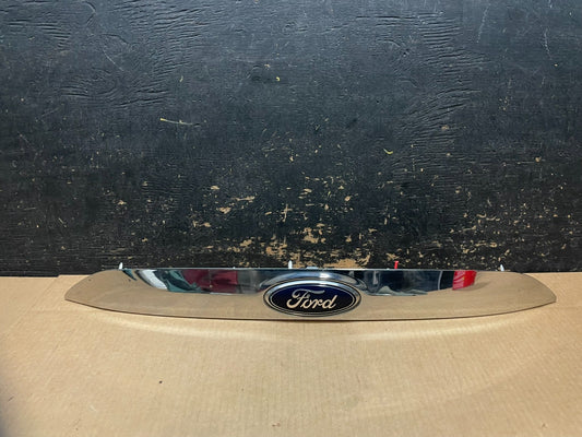 2013 to 2016 Ford Escape Rear Trunk Molding Trim aa9027 DG0