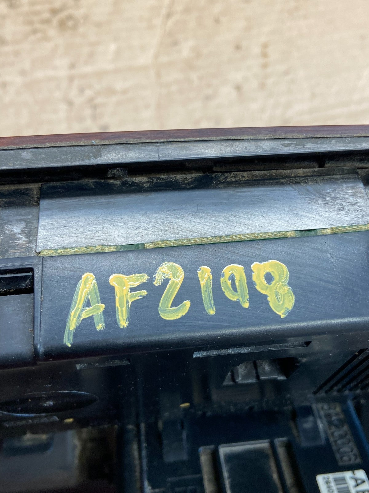 2008-2010 Ford F250 F350 Radio Climate Control Radio Dash Bezel Panel AF2198 DG6