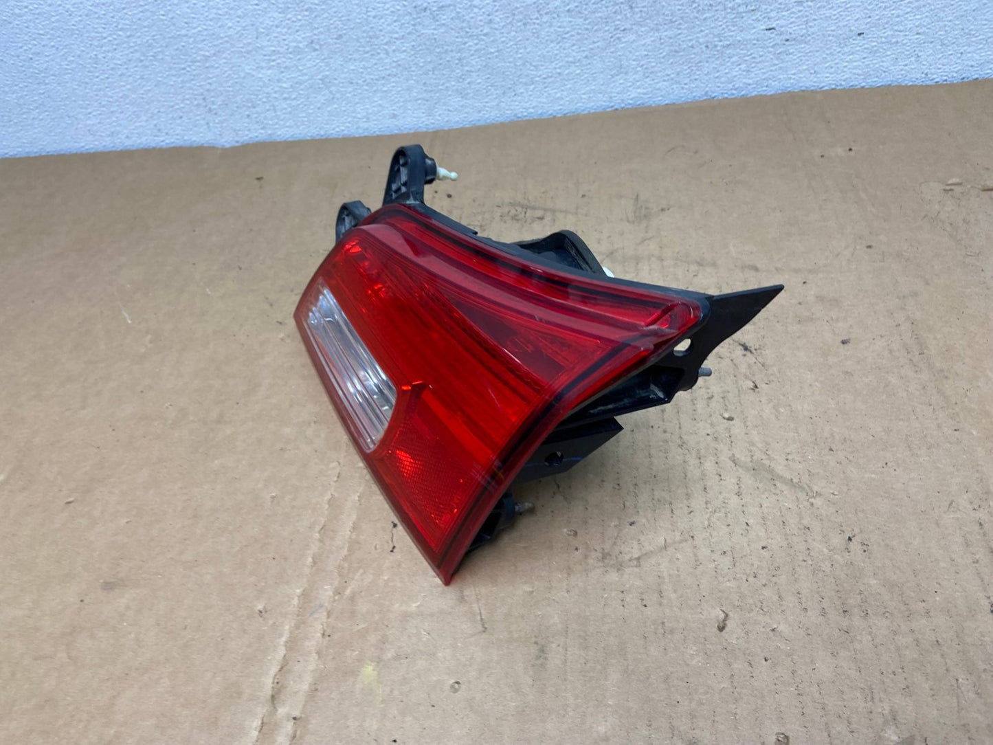 2010 - 2014 Subaru Outback Right Passenger RH Side Inner Tail Light AC8469 LK1