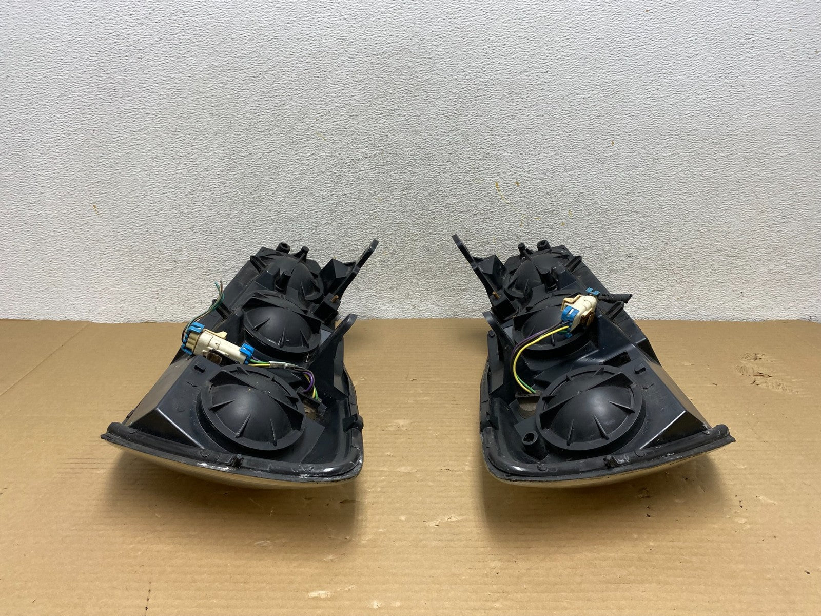 2004 to 2007 Chevrolet Malibu Left+Right Set Headlights AG9321 DW11
