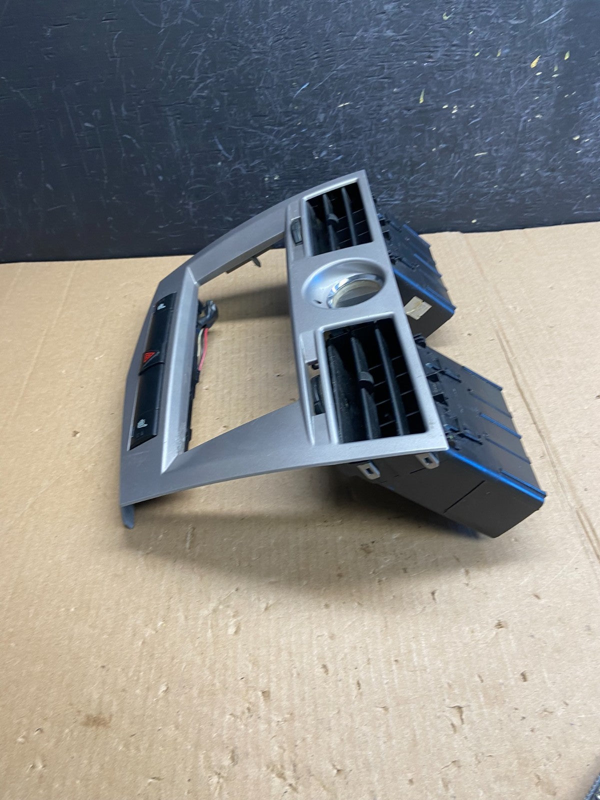 2007 2010 Chrysler Sebring Center Dash Radio Clock Bezel Trim Panel Oe AE4468 DG2