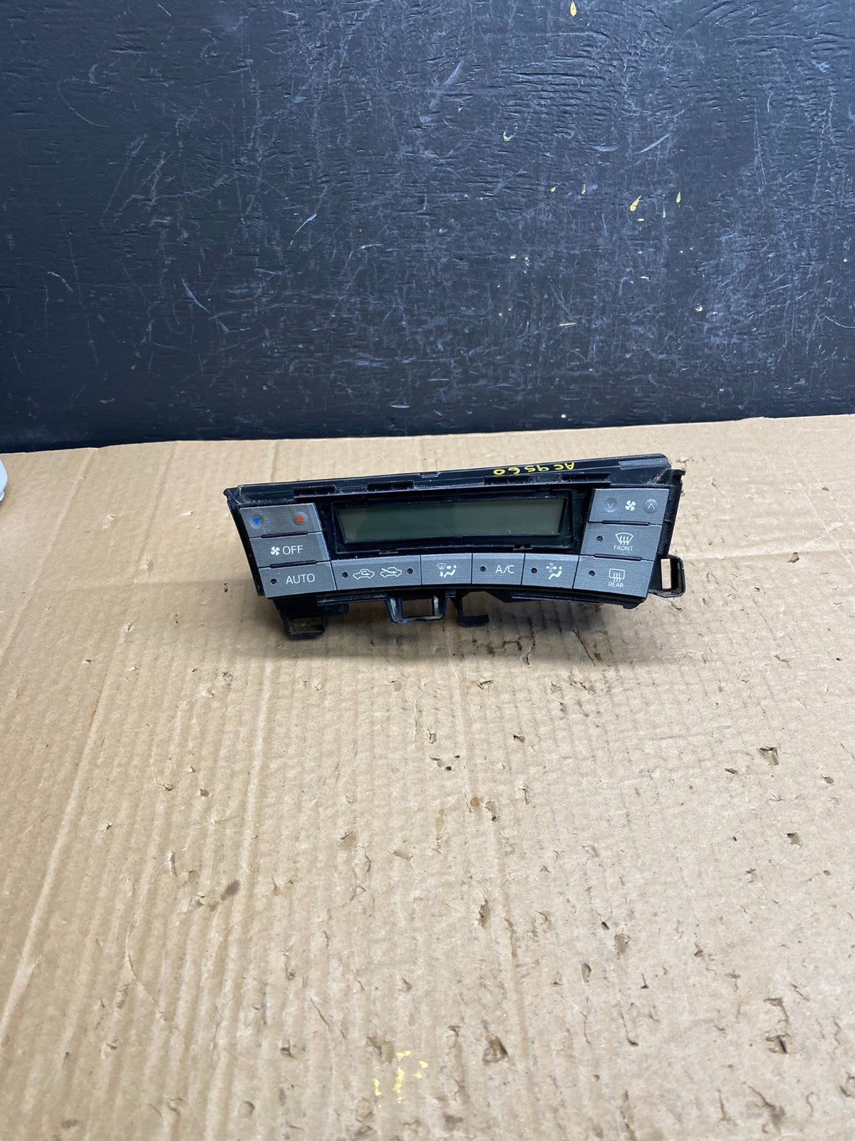2010 to 2015 Toyota Prius A/C Heater Climate Control Unit Switch ac9560 DG0