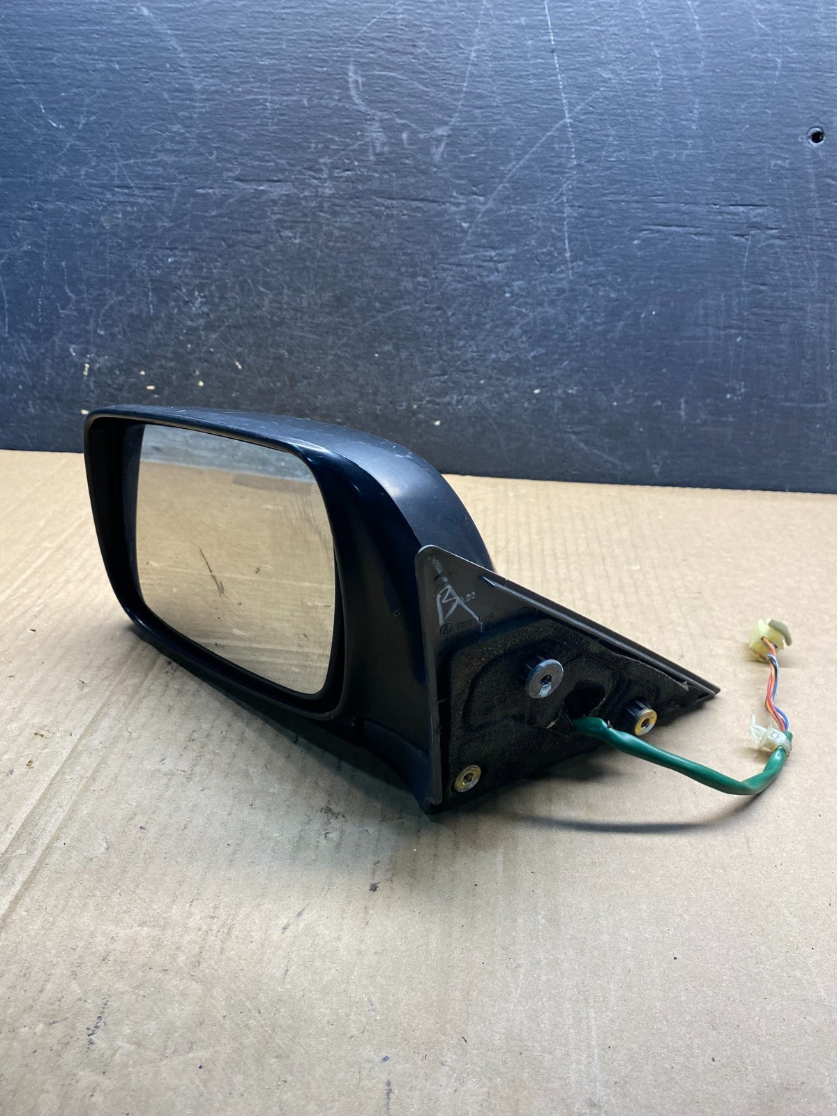 2000 to 2004 Subaru Legacy Left Driver LH Door Mirror AG3722 DW11