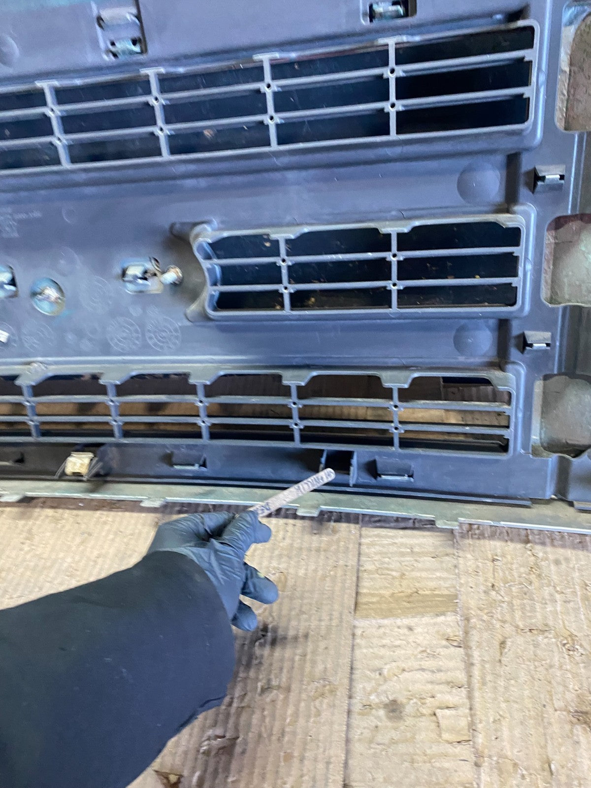 2008 to 2014 Ford Econoline E150 E250 Front Upper Chrome Grill Grille x0043 DG11