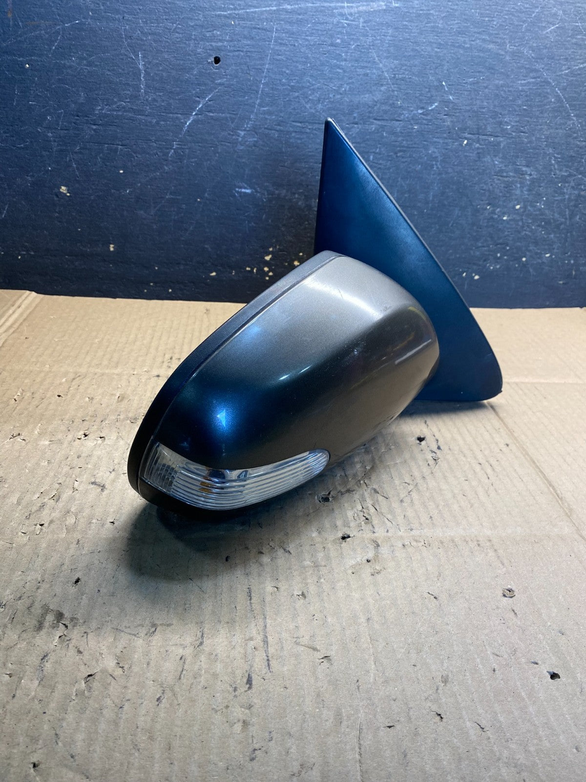 2010 to 2013 Kia Forte Sedan Right View Turn Signal Mirror OEM AB0734 MS1