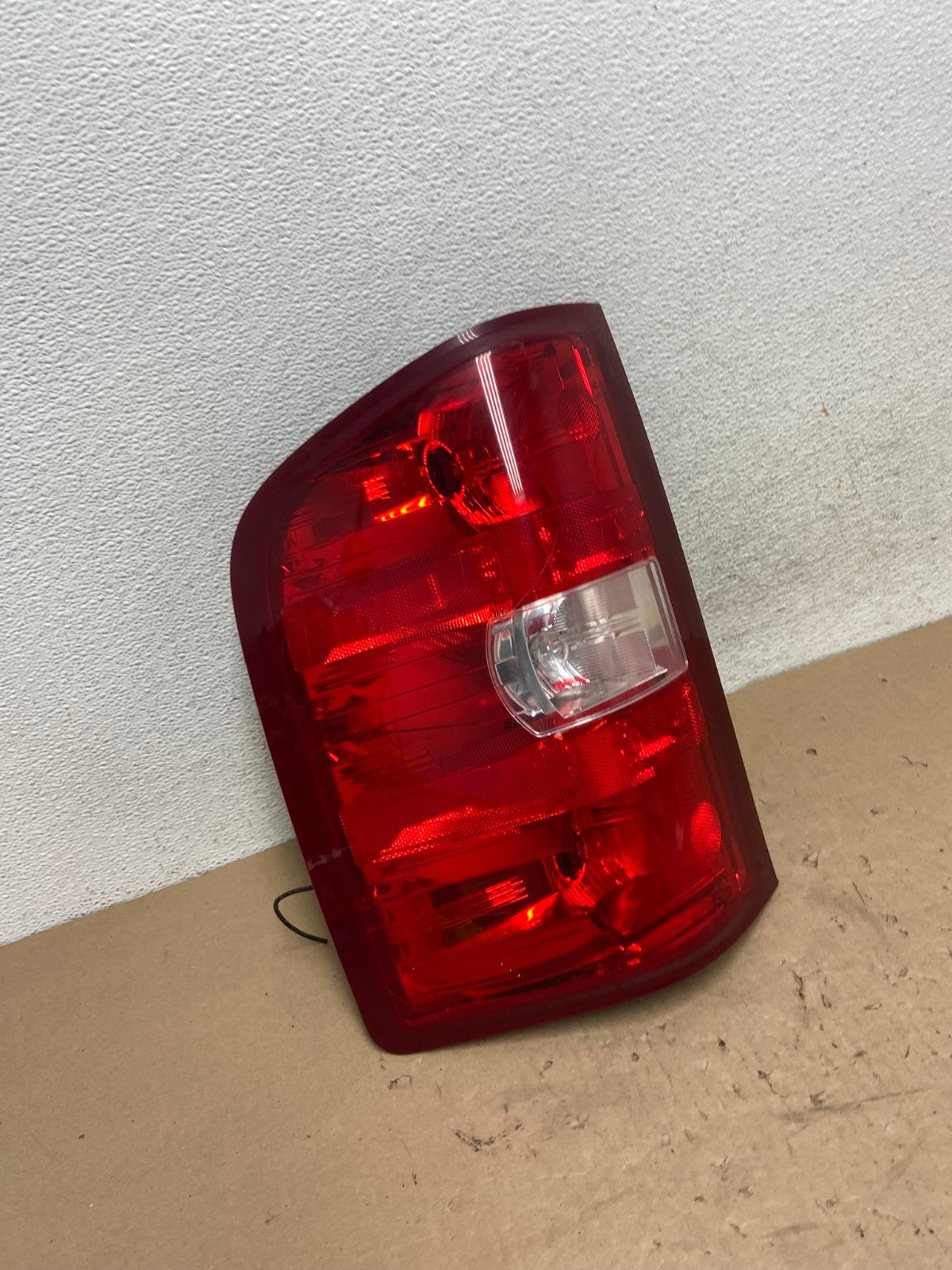 2007 to 2013 Chevrolet Silverado Left Driver LH Side Tail Light AG4245 LK2