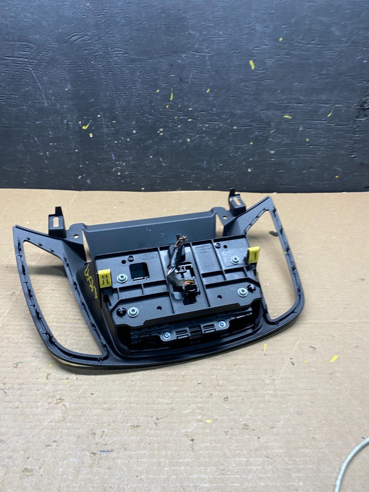 2013 2014 2015 2016 Ford Escape Dash Radio Control Panel Bezel Oem Q9592 DG5
