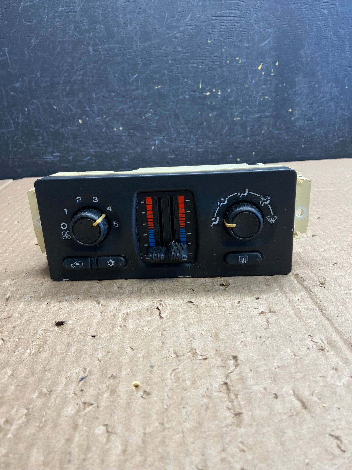 2003-2006 GMC Chevrolet Envoy Trailblazer Climate Control A/C Panel AF6377 DG0